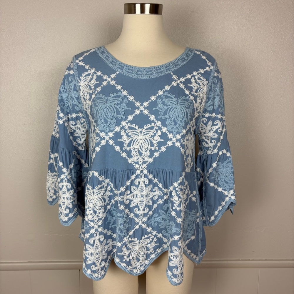 Kindred Anthro Top Embroidered Size M Blue White Babydoll Scarf Hem Boho‎ Blouse